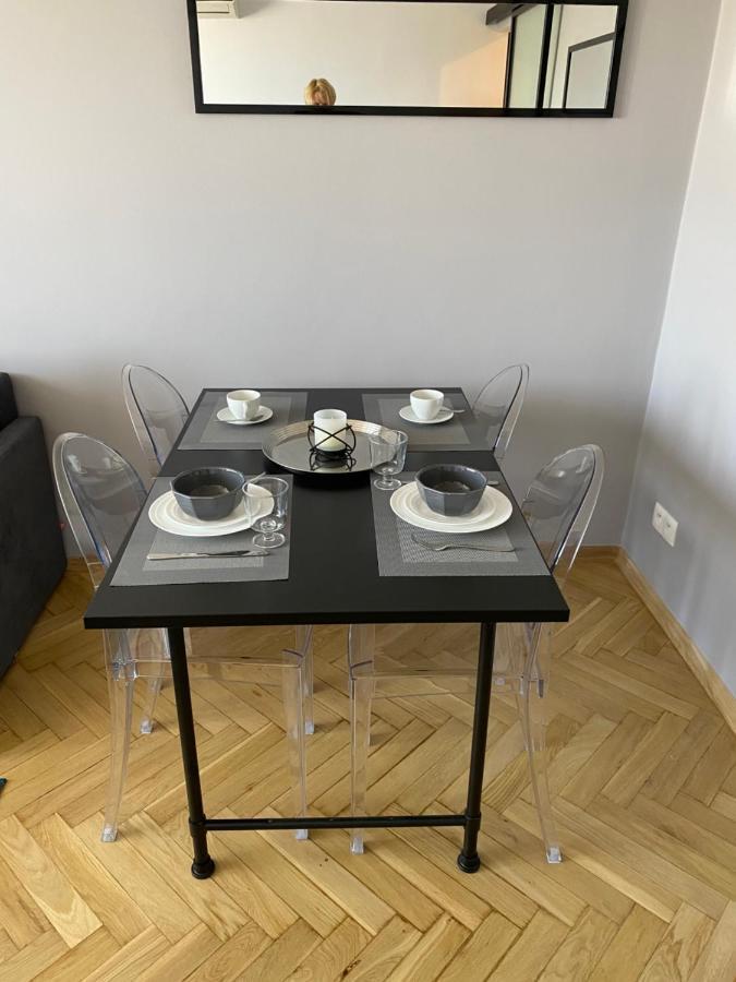 Apartament Emilian Apartment Varşovia Exterior foto